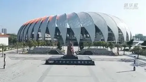 库里独得52分三分线外12发如神，勇士客场逆转战胜灰熊